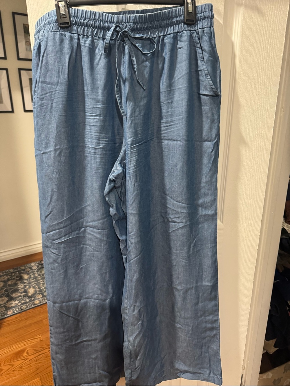 Light Blue Men’s Drawstring Linen-Blend Pants